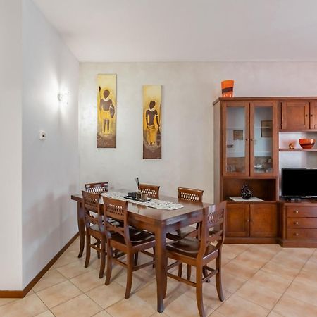 شقة Lilly House - Travaco Siccomario - By Host4U San Martino Siccomario المظهر الخارجي الصورة